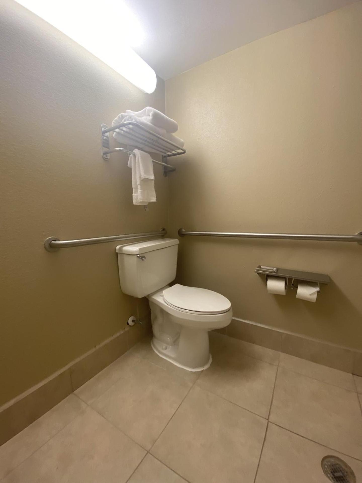 Comfort Suites Concord Mills Bagian luar foto