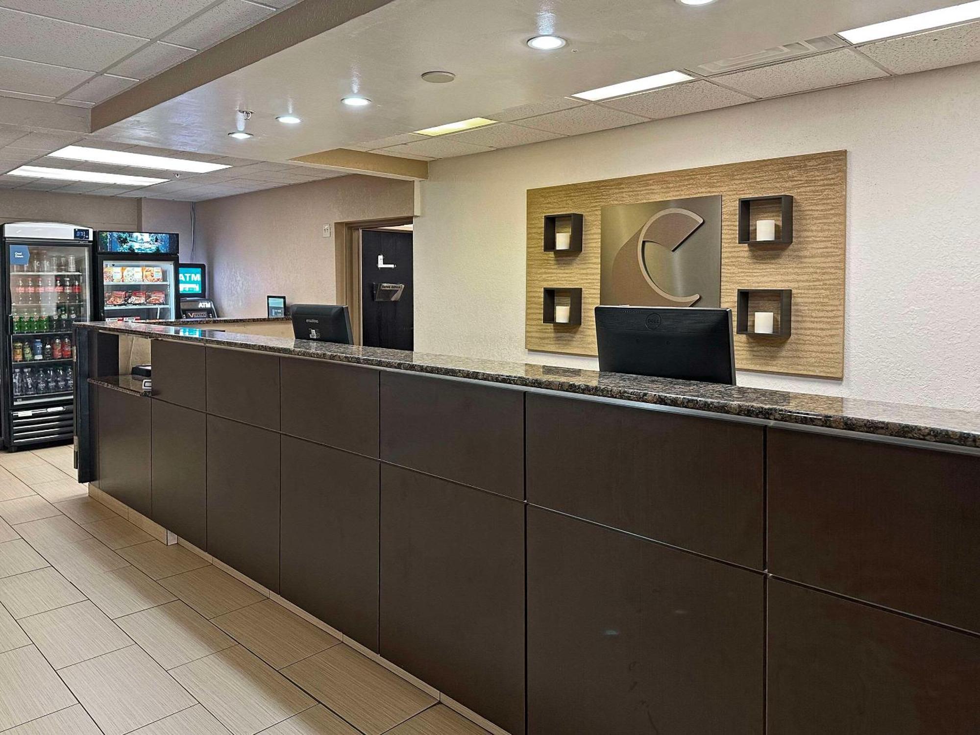 Comfort Suites Concord Mills Bagian luar foto