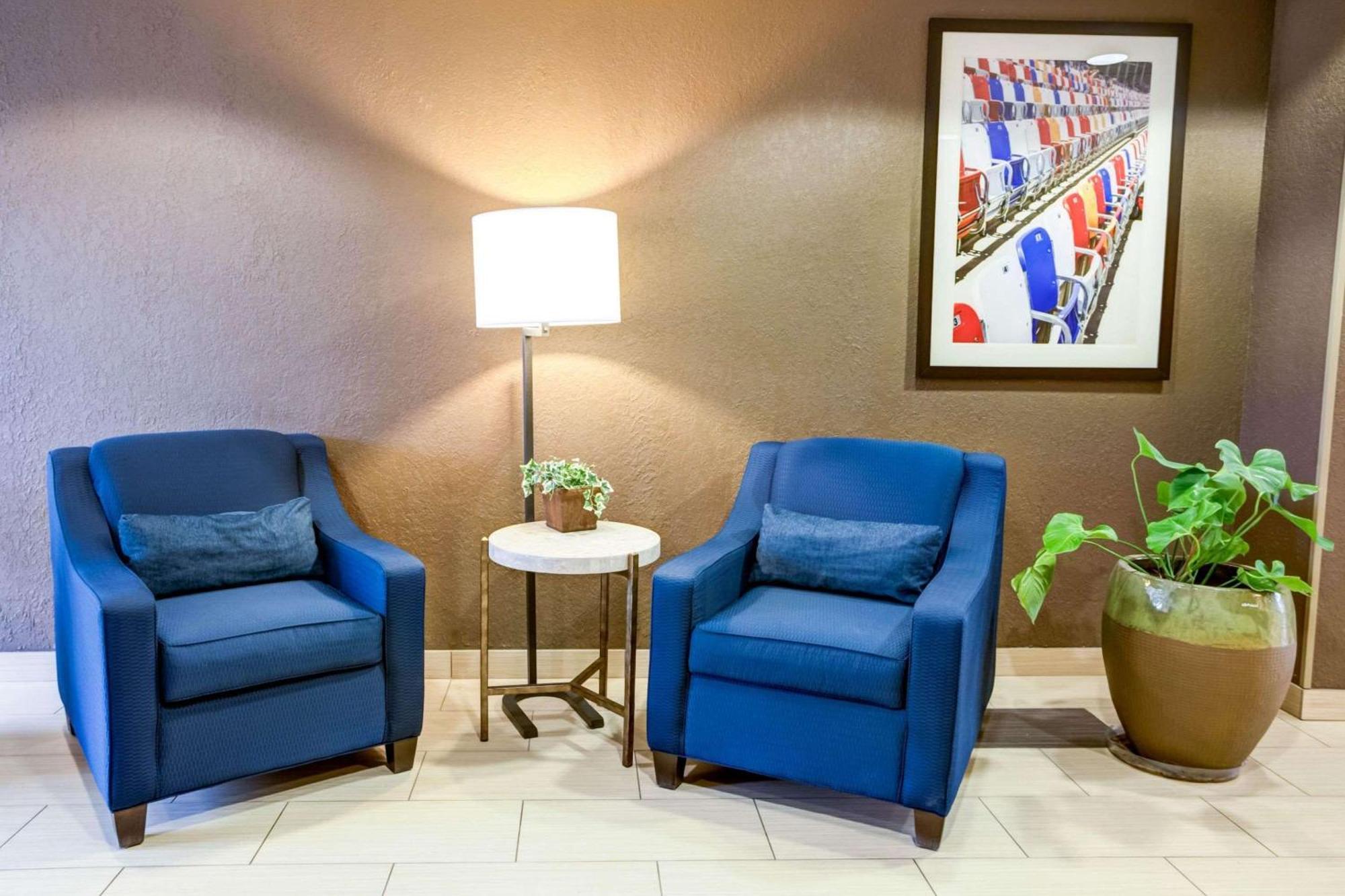 Comfort Suites Concord Mills Bagian luar foto
